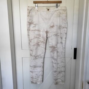 Chico's So Slimming Cream Pants